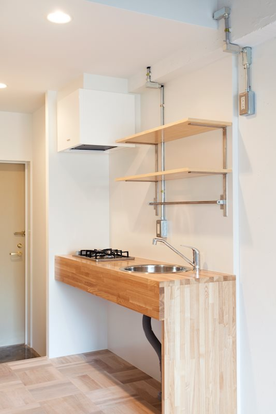 コンロやシンクのデザインも素敵…！