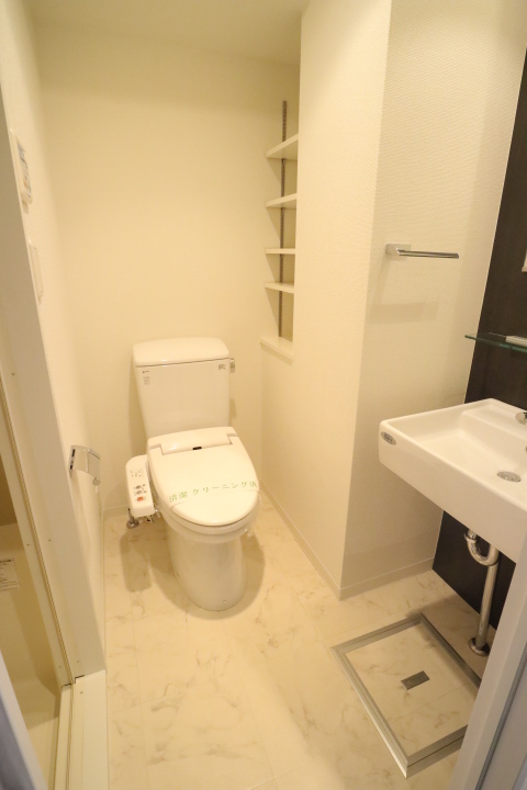 ※参考写真　内装の色は部屋によって異なる場合があります。