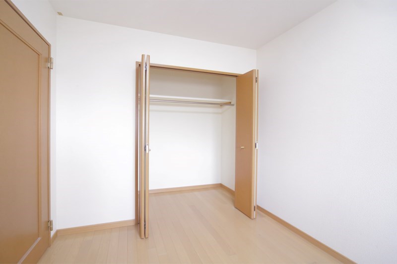 もちろんこちらにもクローゼット。