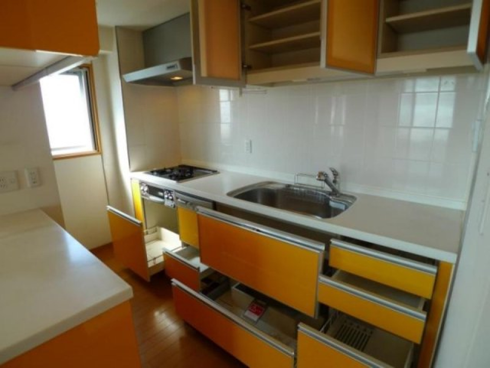 システムキッチン（3口ガスコンロ・グリル付）