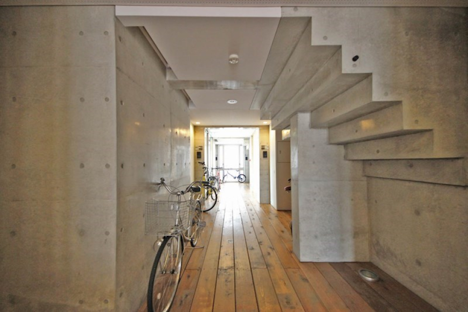 木とコンクリの組み合わせってなんでこんなに似合うんでしょうか？