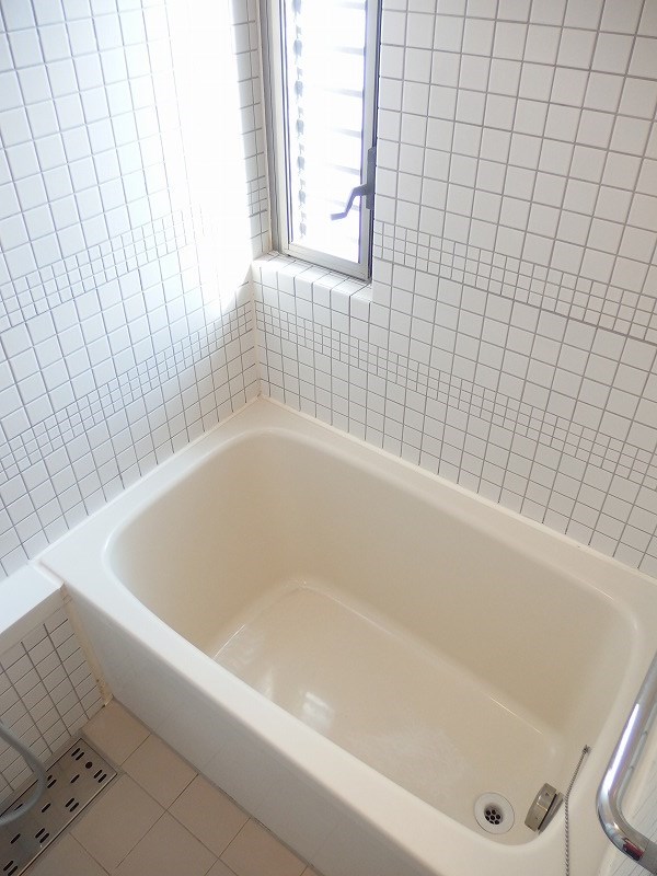 お風呂も海外風で、優雅なバスタイムを過ごせそう。