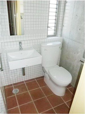 水回りは3Fに。床のタイルが可愛い&hellip;！