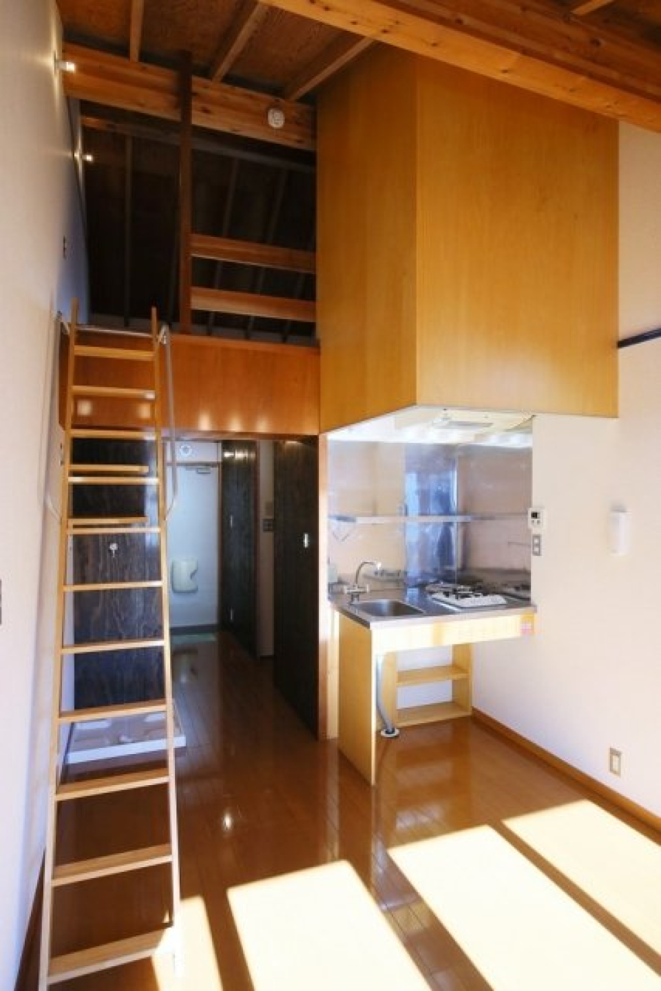 お待ちかね、ロフトを見てみましょう。