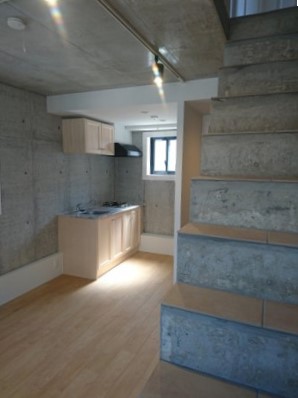 キッチンは木&times;大理石のような贅沢なデザイン