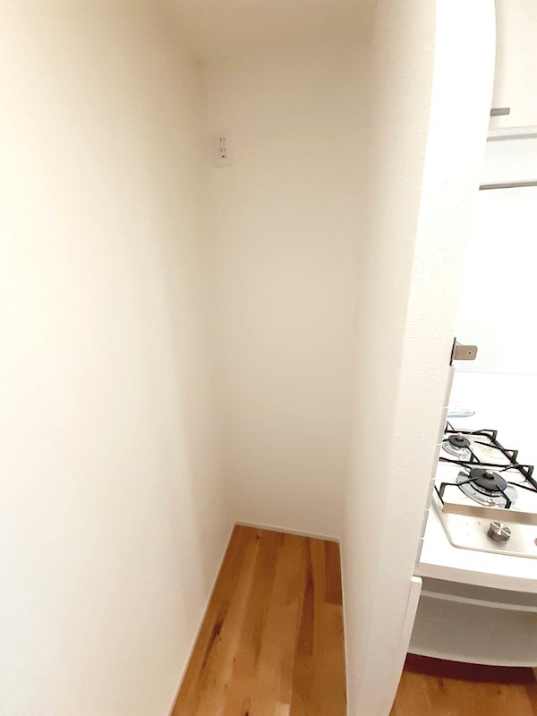 冷蔵庫は目隠しされているので生活感も隠せそう。