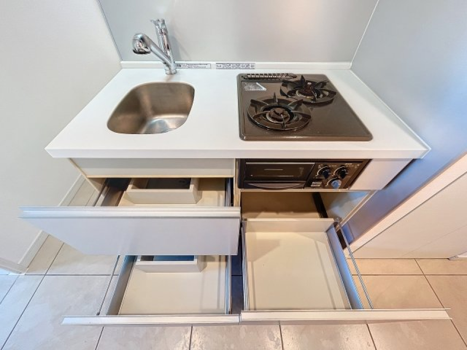 システムキッチン（2口ガスコンロ・グリル付）