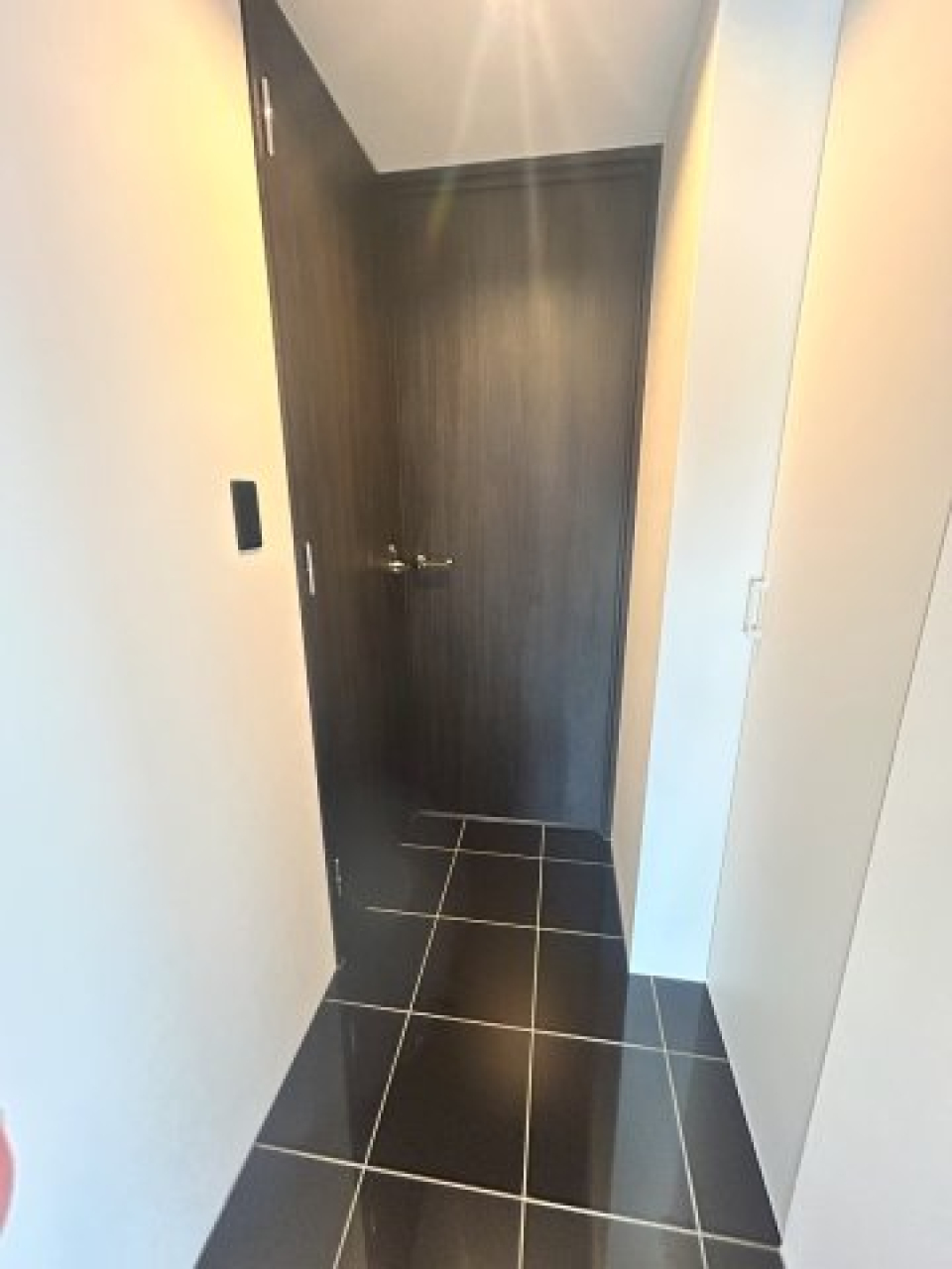 玄関タイルも高級感あるしつらえです。