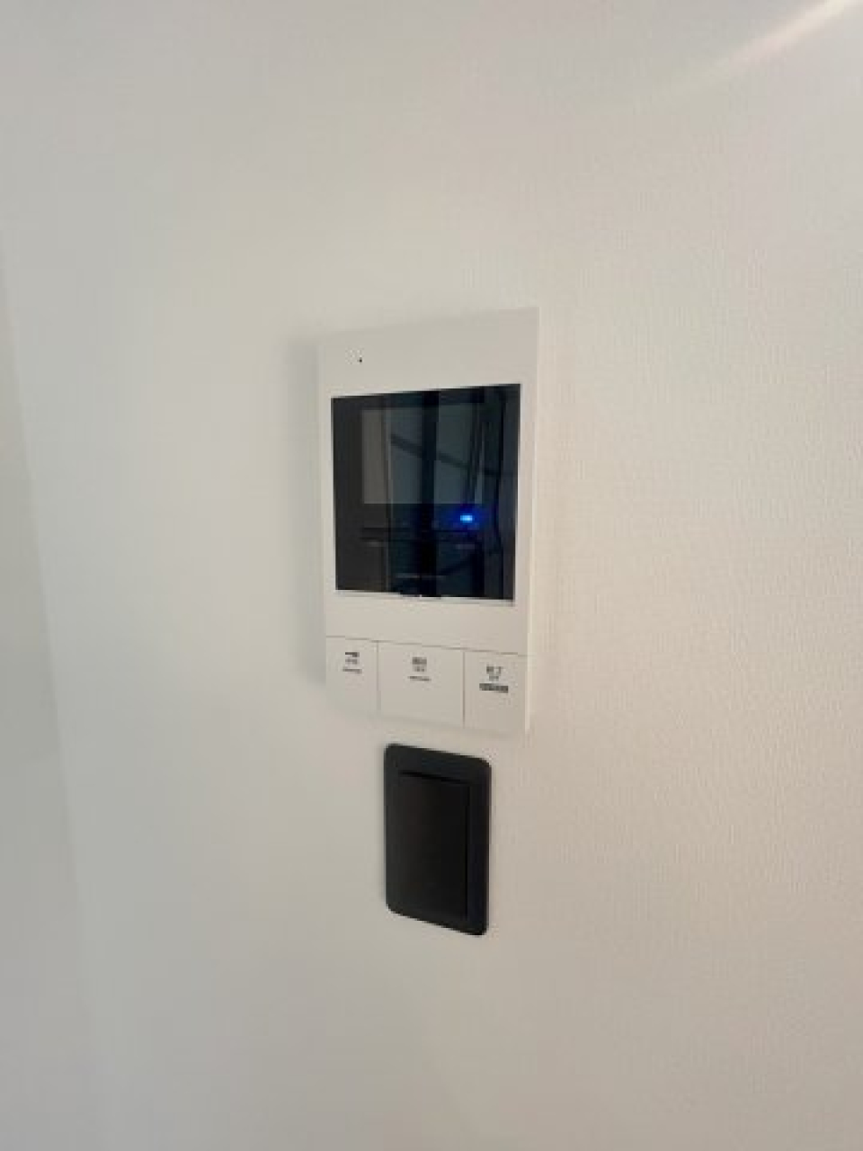 一人暮らしの味方、オートロック付きです◎