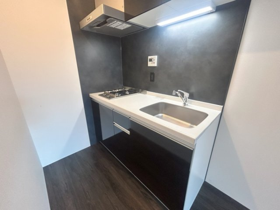 ブラック基調でクールなキッチン。使い勝手も良さそうです！