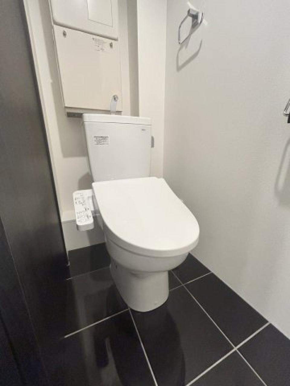 トイレもちゃんと個室に分かれています。