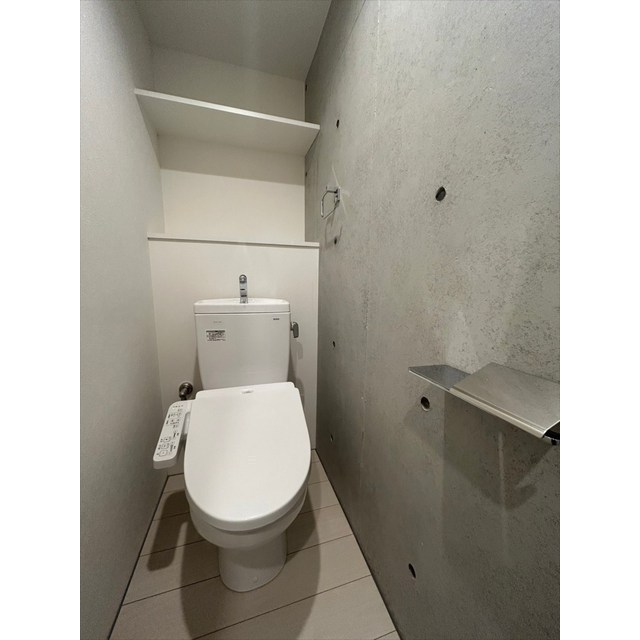 トイレもしっかり落ち着く個室に。