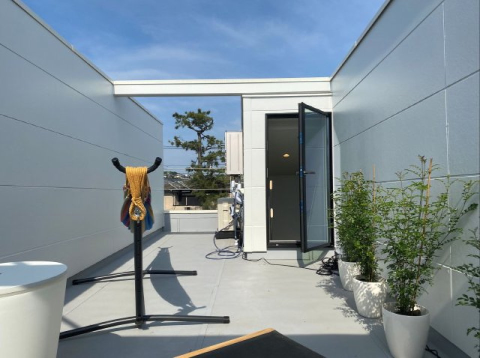 居室と同じくらいの広さの屋上テラス！
