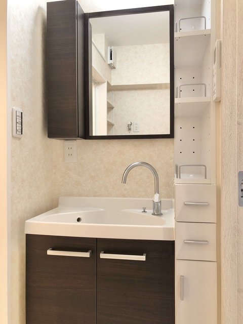 パウダールームも、隅々まで心遣いが行き届いたしつらえ。