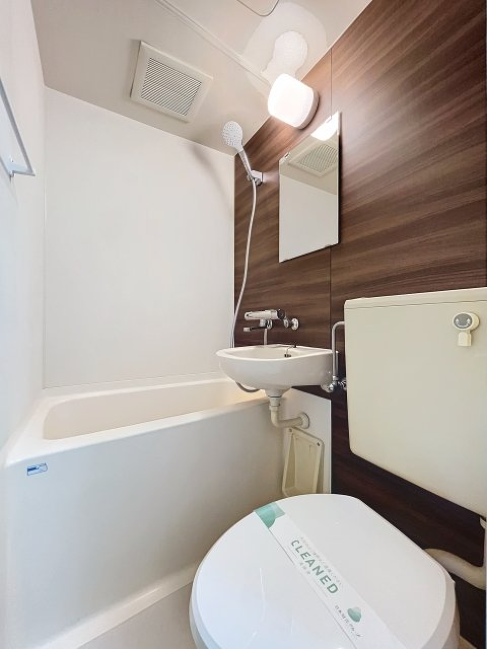 水回りは3点ユニットです。設備は新しめで気持ちよく使えそう！