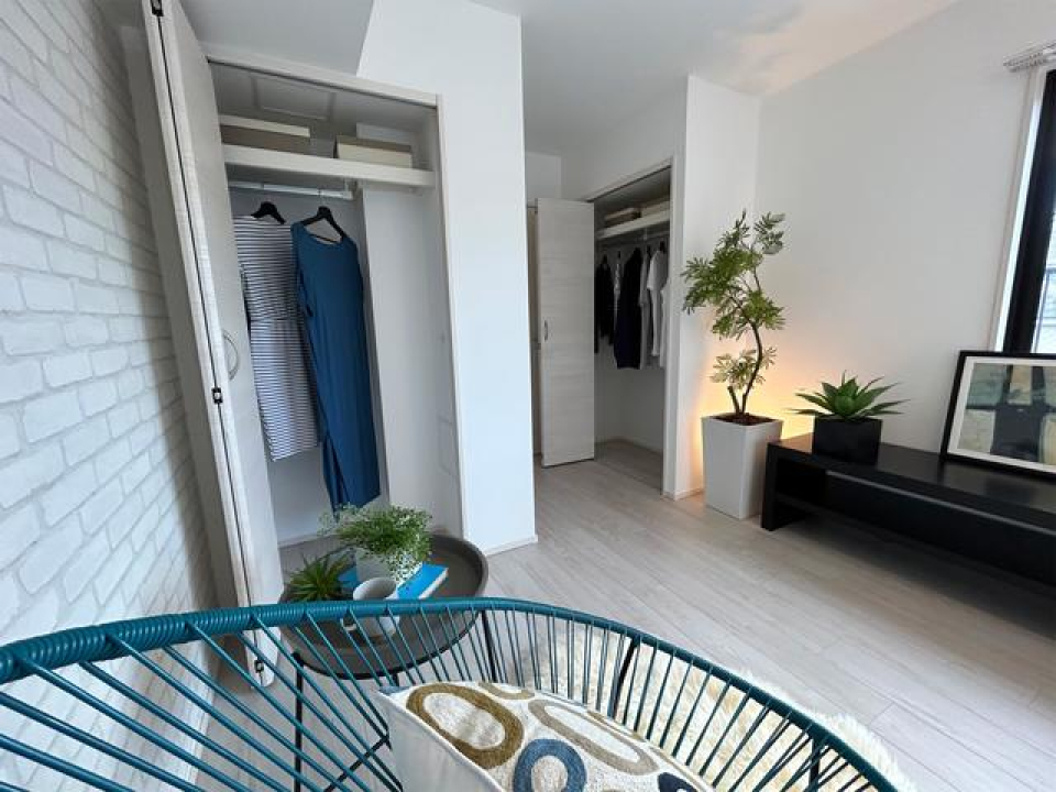 クローゼットも2つあります。※写真は同タイプ住戸です。