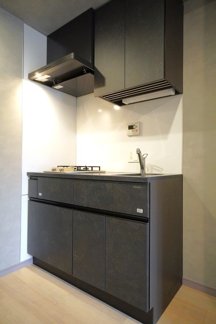 キッチンもブラックでかっこ良い！※写真は同タイプ住戸です。