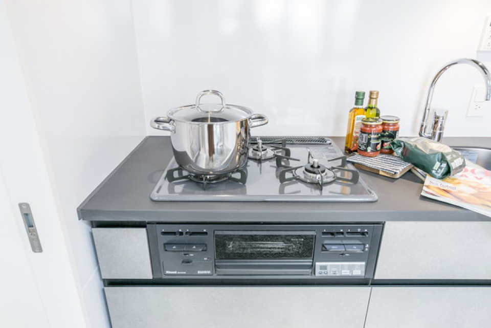 三口グリル付きでお料理の幅も広がりそう！※写真は同タイプ住戸です。