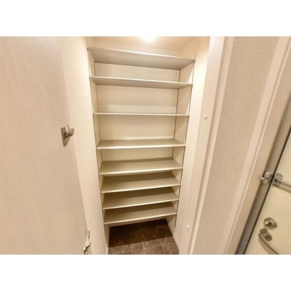 シューズボックス