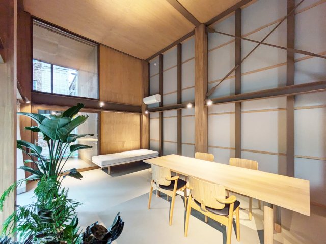 木材やグリーンなど自然なインテリアがマッチ
