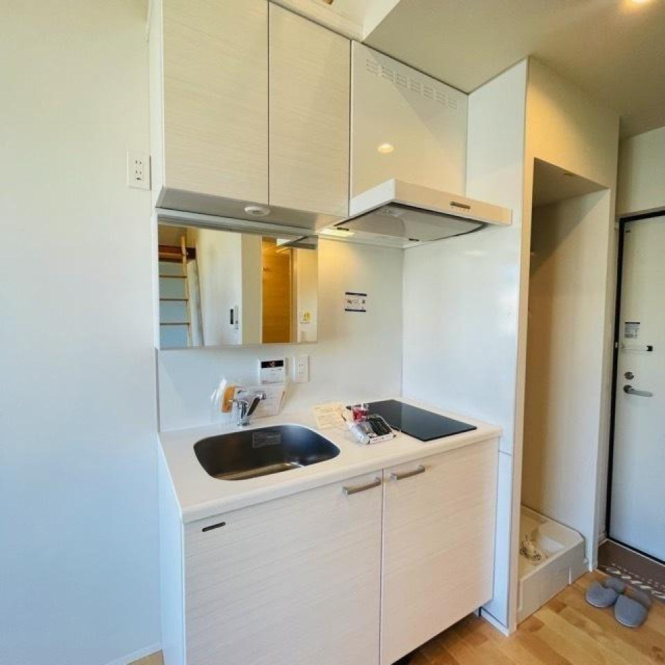 キッチンはコンパクトですが機能的！