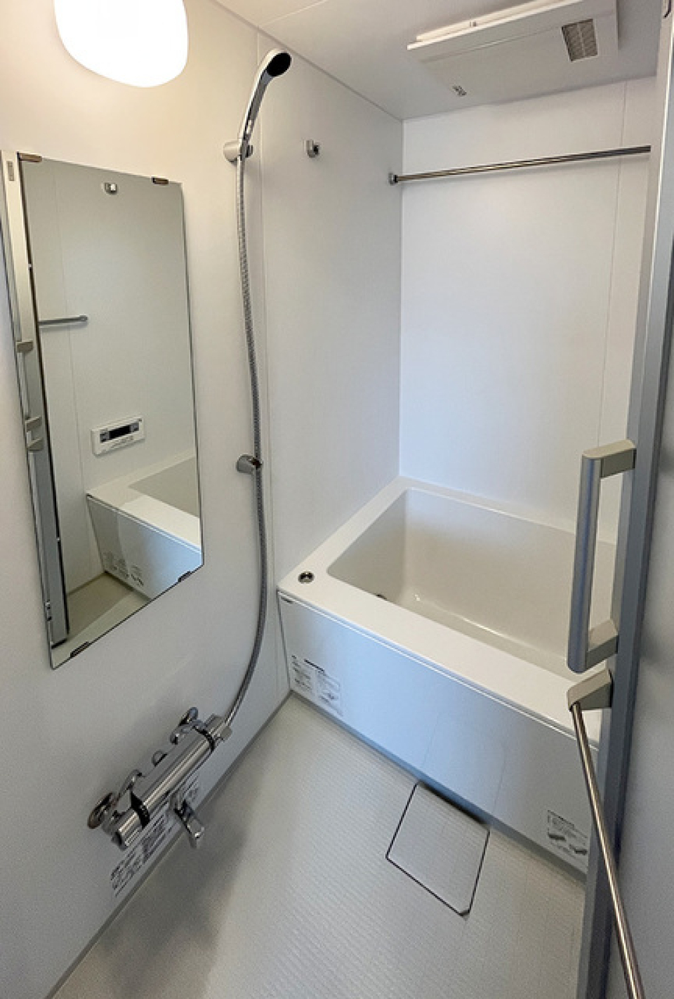 お風呂もゆったりサイズ。※写真は同タイプ住戸です。