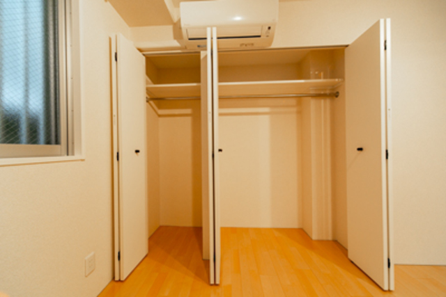 寝室のクローゼットもワイド！LDKにもWICがありますよ。※写真は同タイプ住戸です。