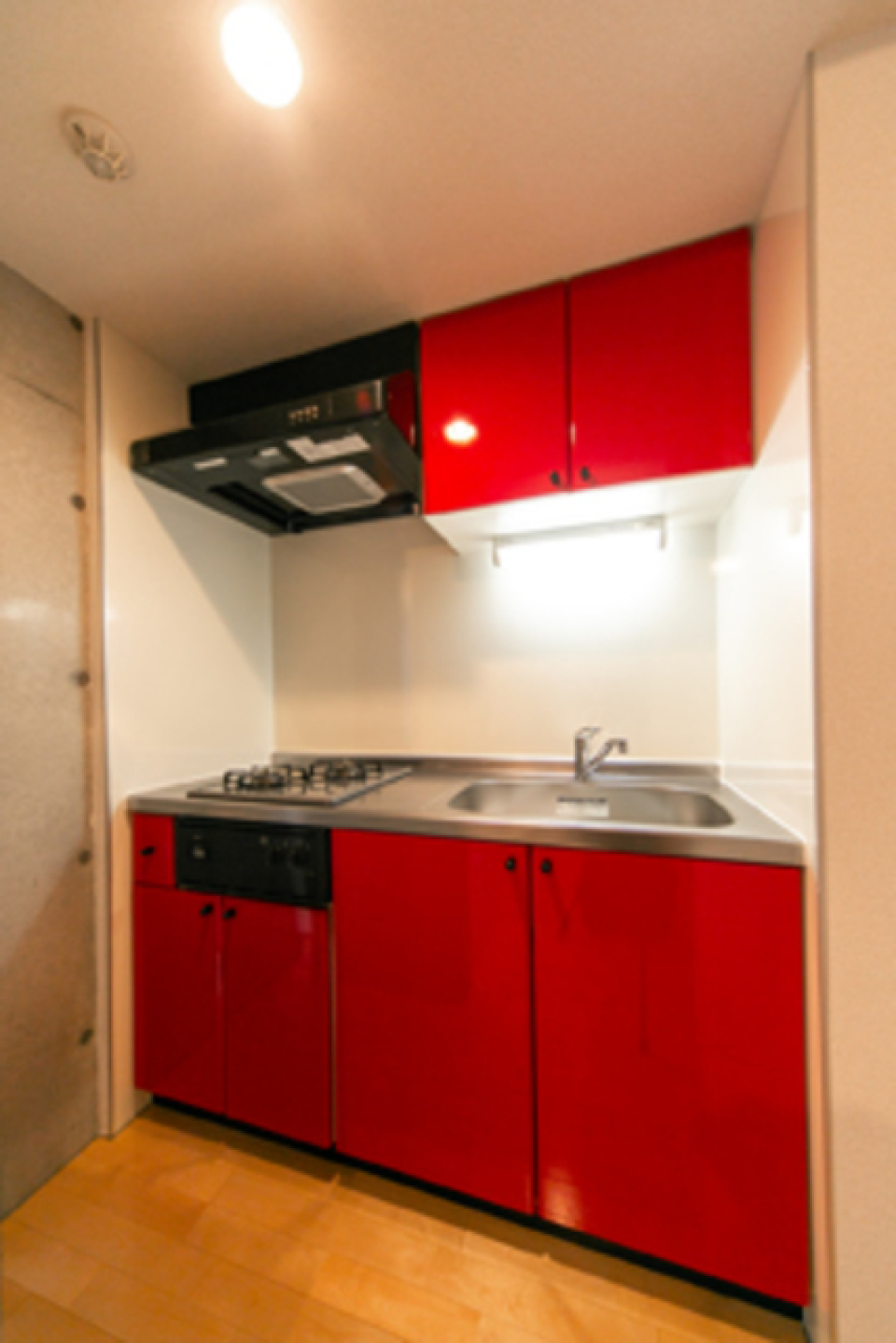 この赤色を見ていると、心がなんだか上向きになれそう。※写真は同タイプ住戸です。