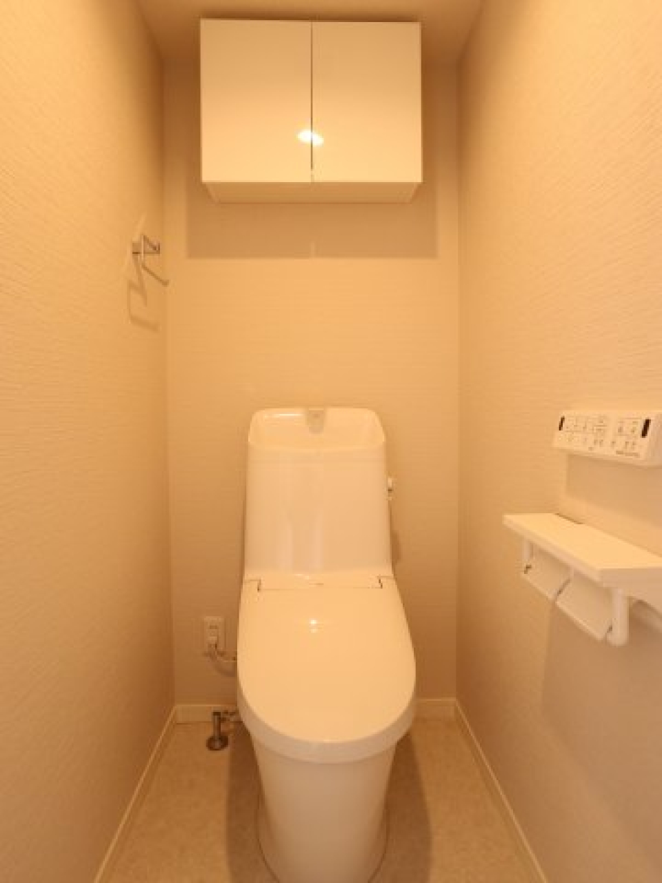 温水洗浄機能付き！手洗いと収納もあるのですっきり♪