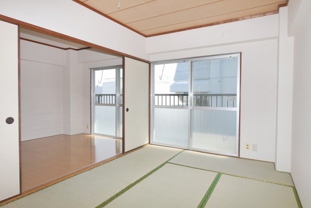 島本マンション　304号室