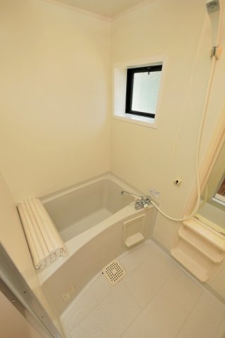 ハイム西本102号室