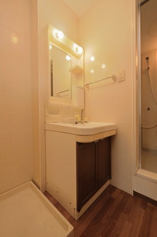 ハイム西本102号室