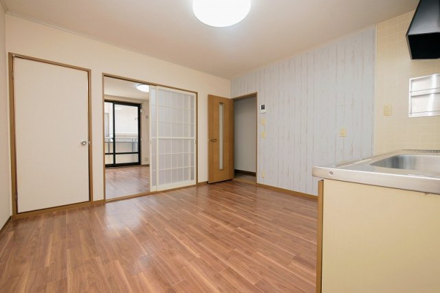 ハイム西本102号室