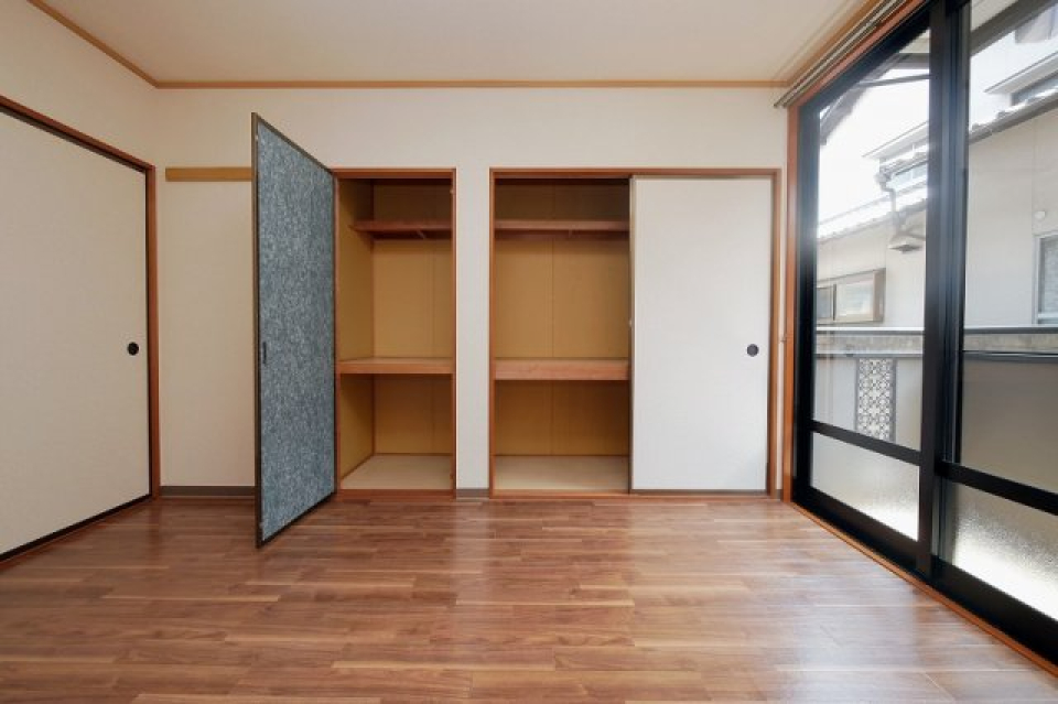 ハイム西本102号室