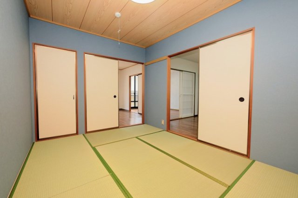 ハイム西本102号室