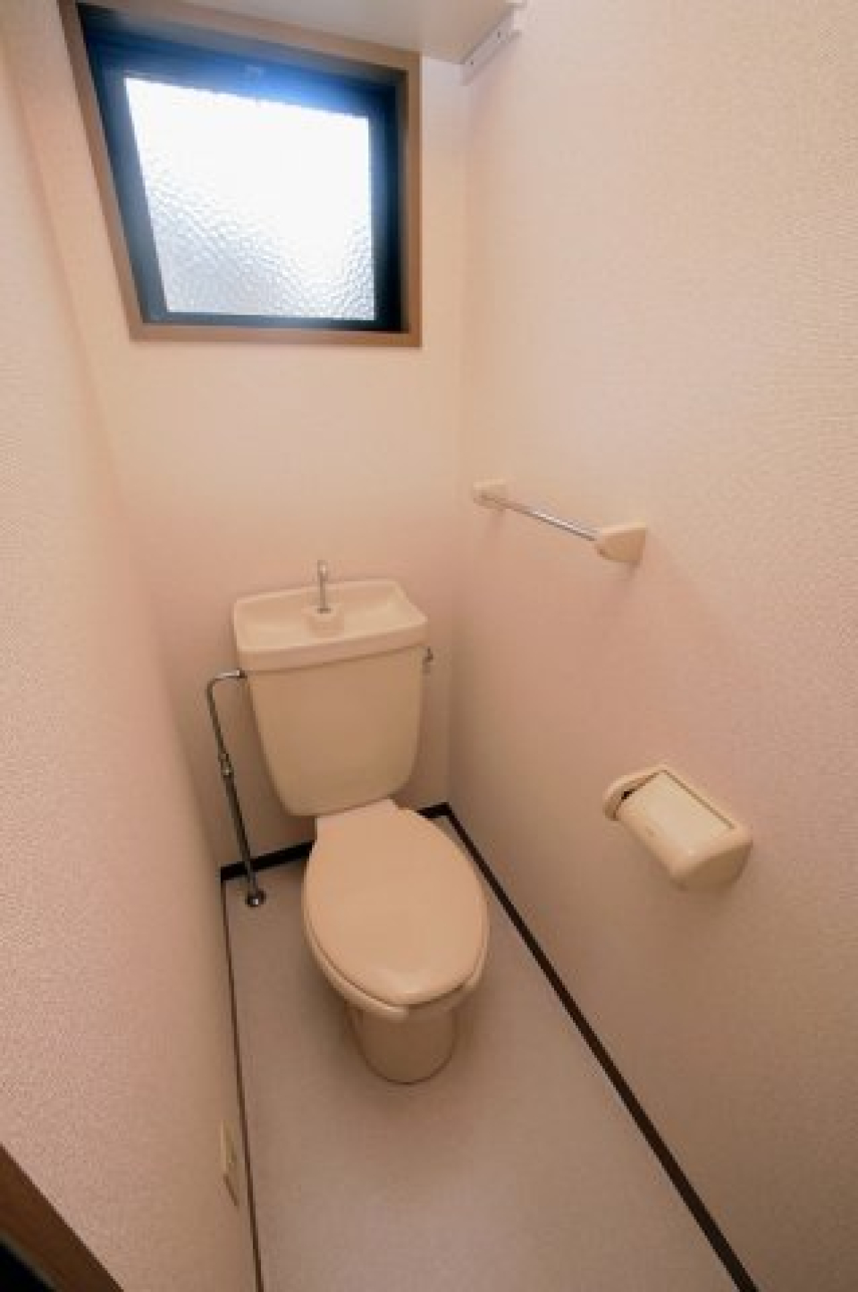 ハイム西本102号室