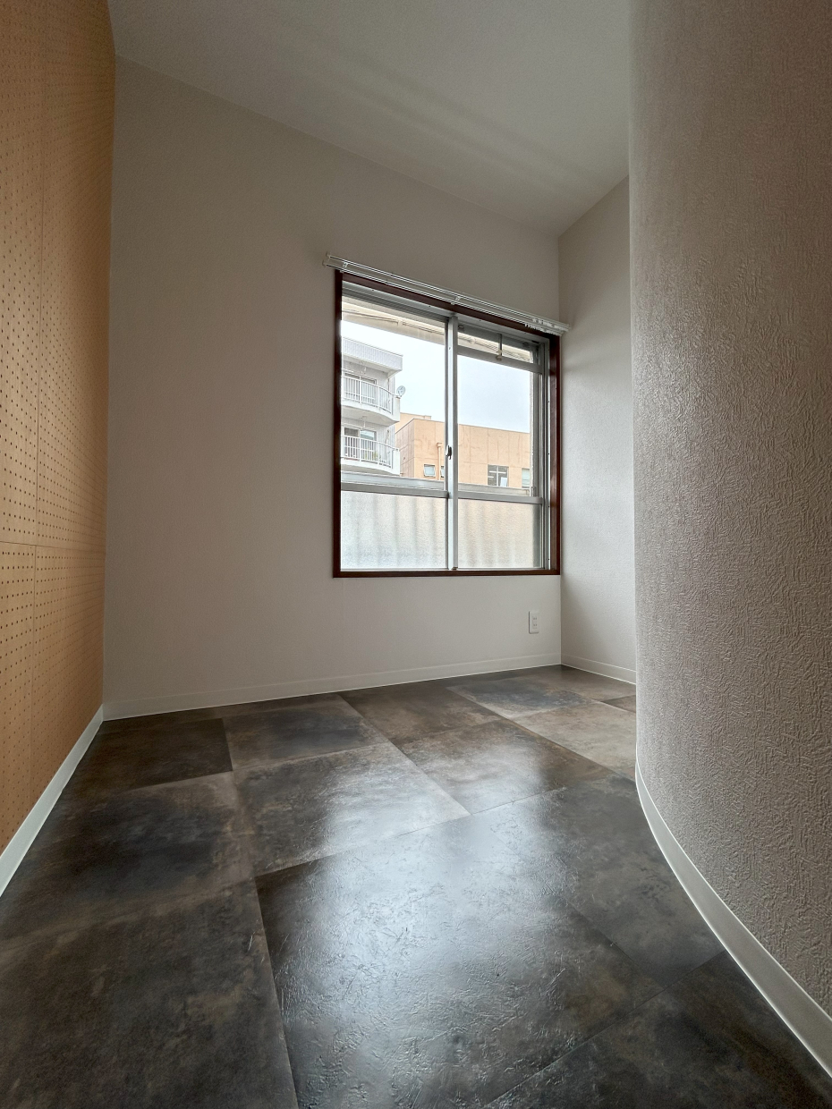 窓もあって明るいSICは珍しいかも？