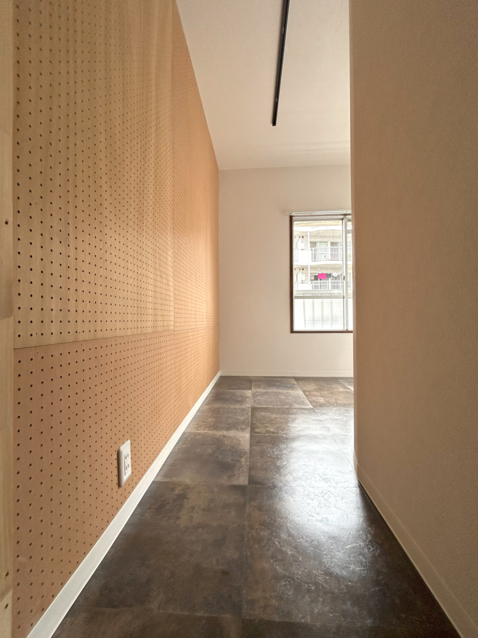 玄関からそのまま土足でどうぞ！