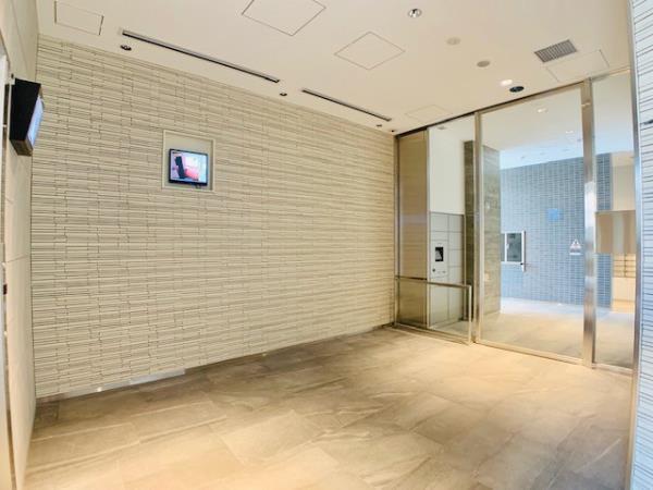 高級感のあるエントランスです。