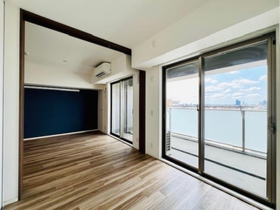 ベランダにはこちらからもアクセス可能。お布団を干すときにも便利ですね。