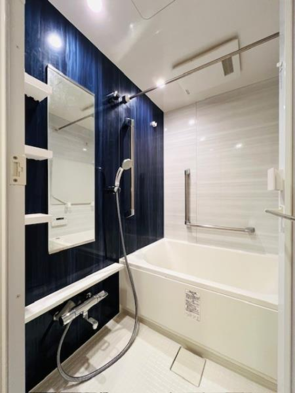 お風呂にもブルーが！