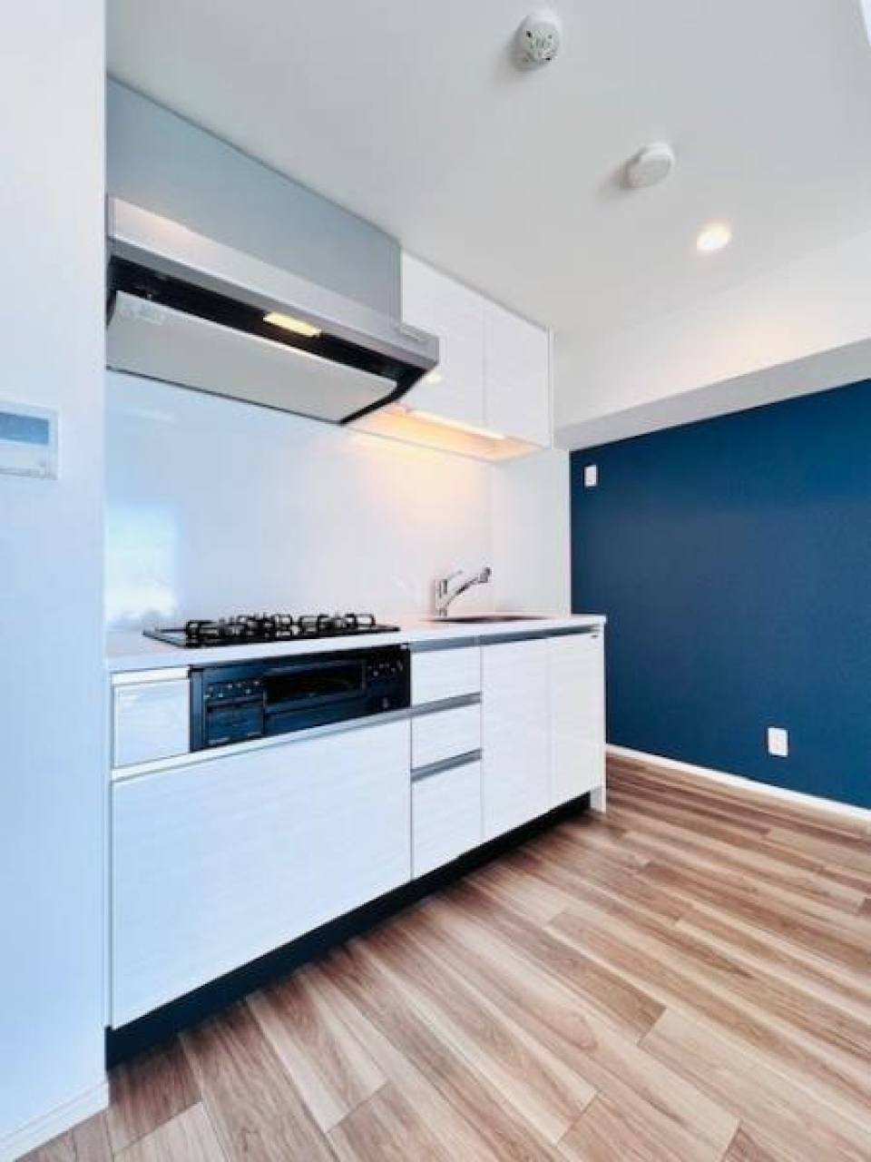 ホワイトベースのキッチン！お部屋にマッチしています。