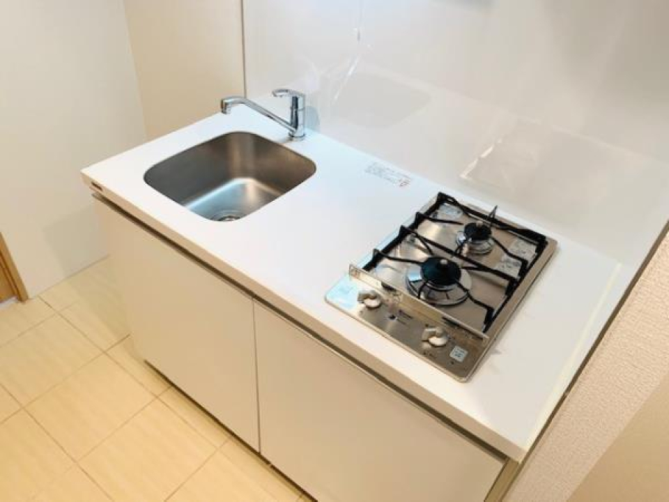 コンロは縦型なので作業スペースも確保できます。