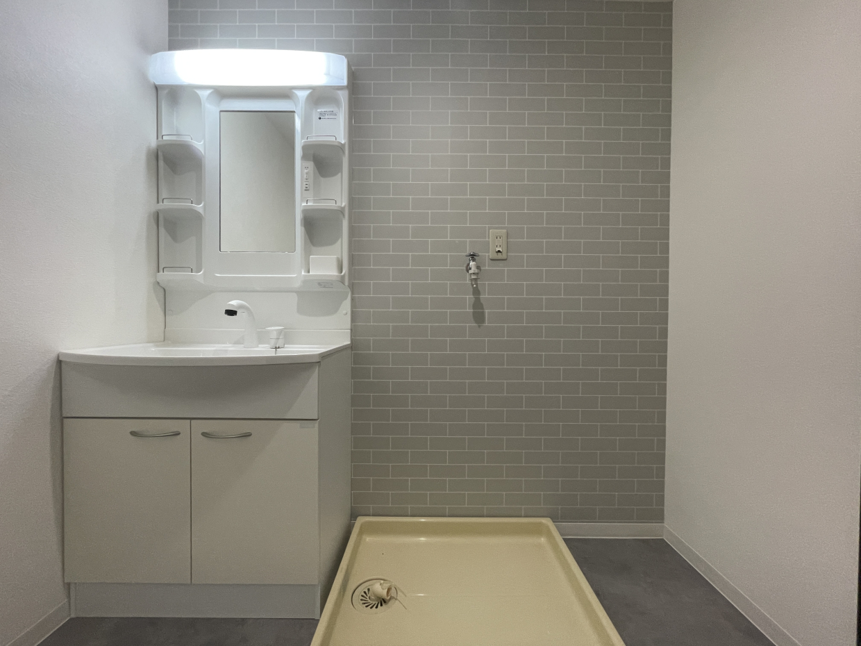 洗面台も大き目。洗濯機右のスペースには洗剤やタオルなどを置こうかな