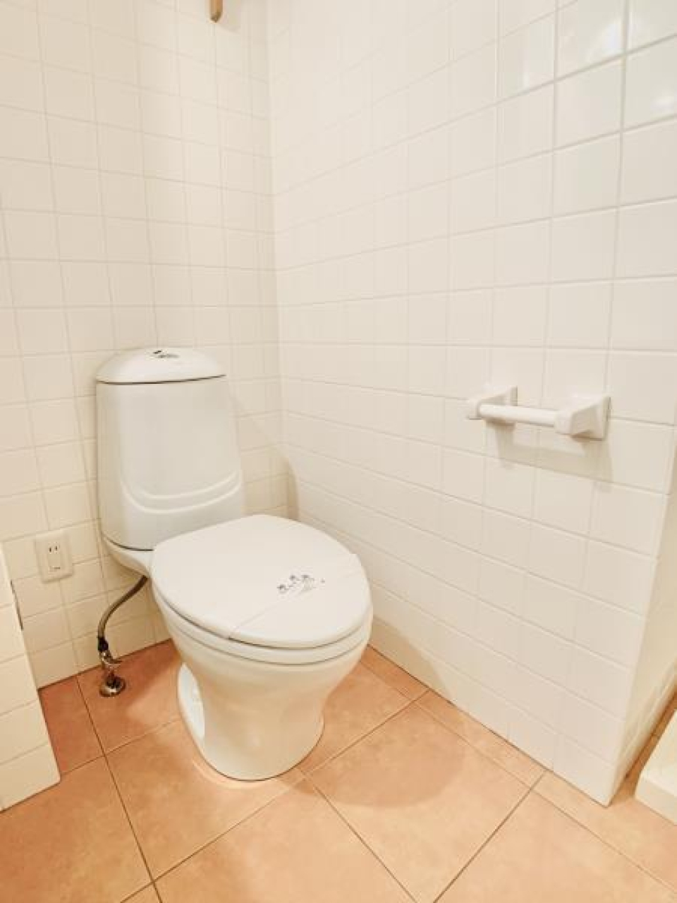 トイレと洗面は同室です。