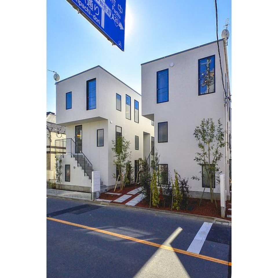 外観もちょっとアートっぽい。絵に描いたら壁に飾りたいな。