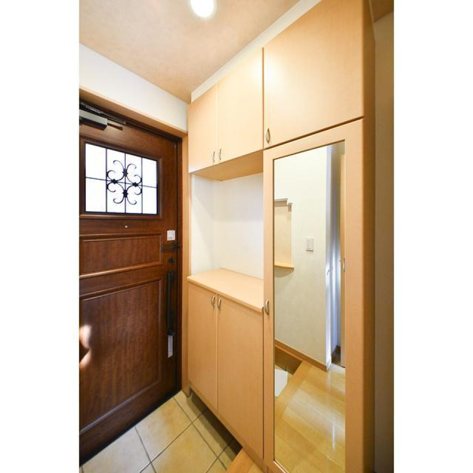 玄関まで収納たっぷり！収納で困ることはなさそうですね。
