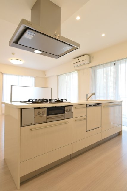 アイランドキッチン、どこから見ても良い&hellip;。