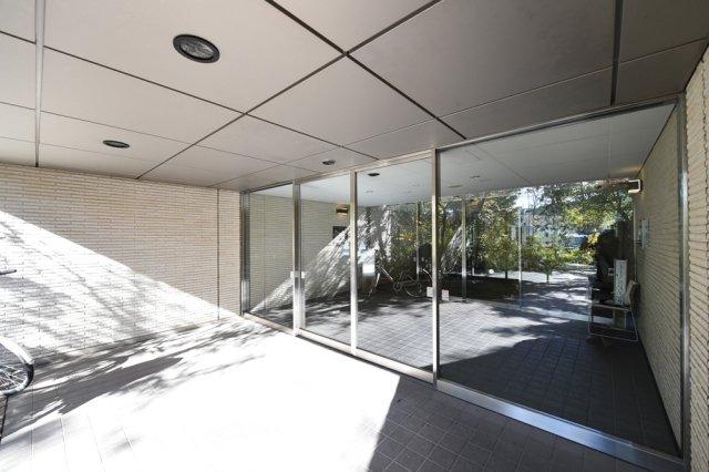 エントランスも美しい&hellip;。