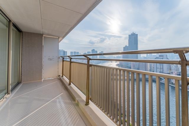 川が間近なこの景色&hellip;！※写真は同タイプ住戸です。